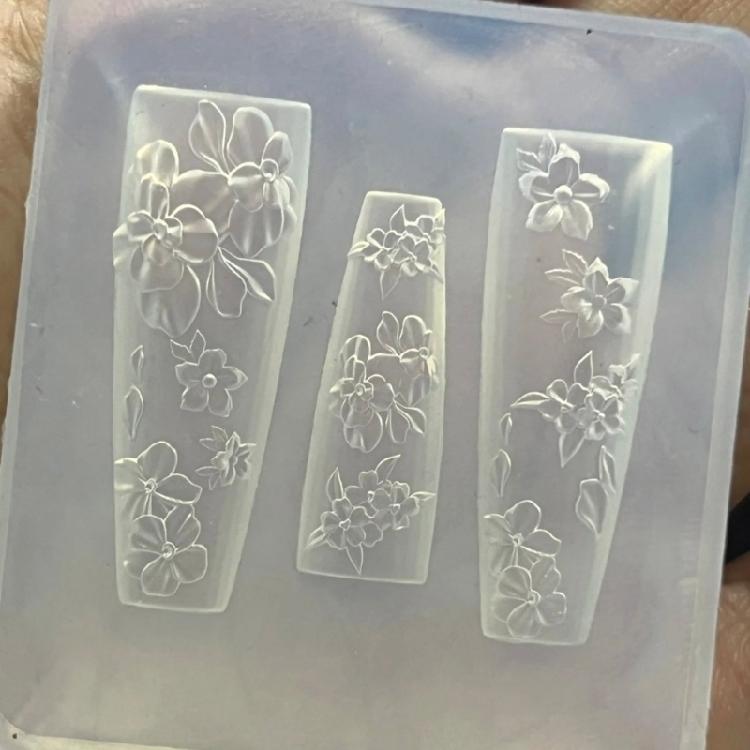 Professional Silicone Nail Mold Flower Accent Design Flexible Reusable Manicure Crafting Tool For Salon Home Use