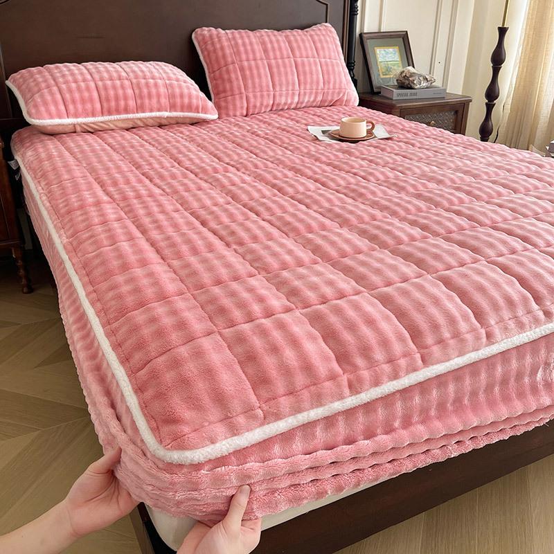2026 Milk Velvet Cotton Quilted Bed Sheet Thickened Bed Cover Winter Plush Mattress Coral Velvet Protective Cover