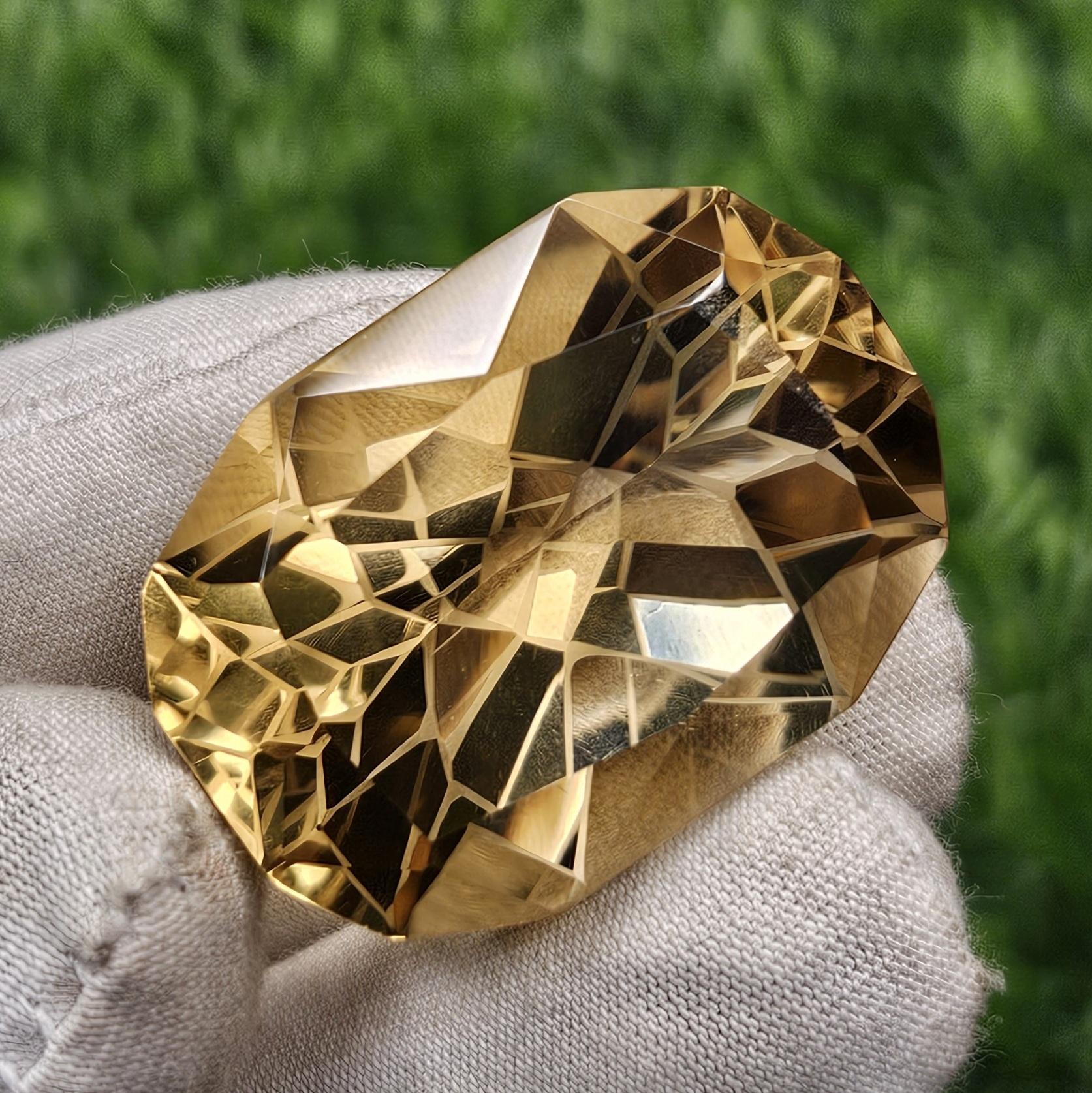 

Натуральный пивной кварц сияющей формы, ограненный камень, свободный драгоценный камень для изготовления ювелирных изделий 73 карата. 31X22X16 мм жёлтый