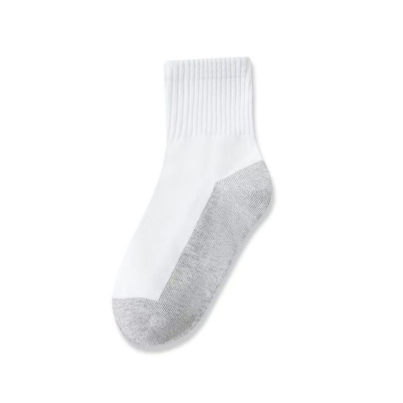 Children's Four Seasons Mid-Calf Sport Socks: Sweat-Absorbent, Breathable Color Block Design for Boys and Girls