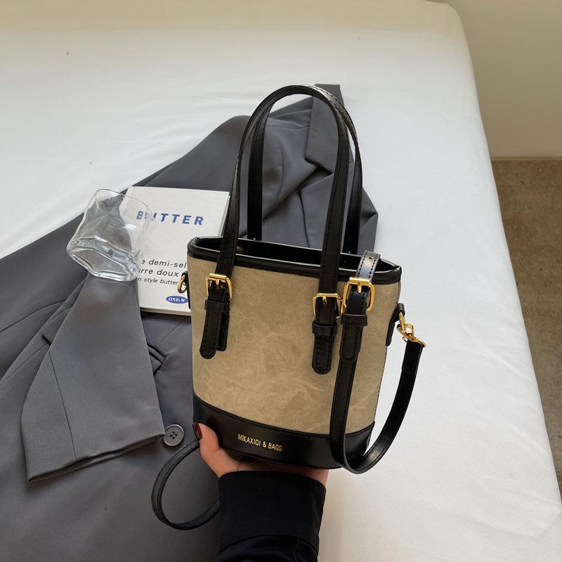 Retro Texture Commuter Small Bag Women's 2025 New Autumn and Winter Versatile Messenger Bag Fashionable Hand Carry Contrasting Color Bucket Bag