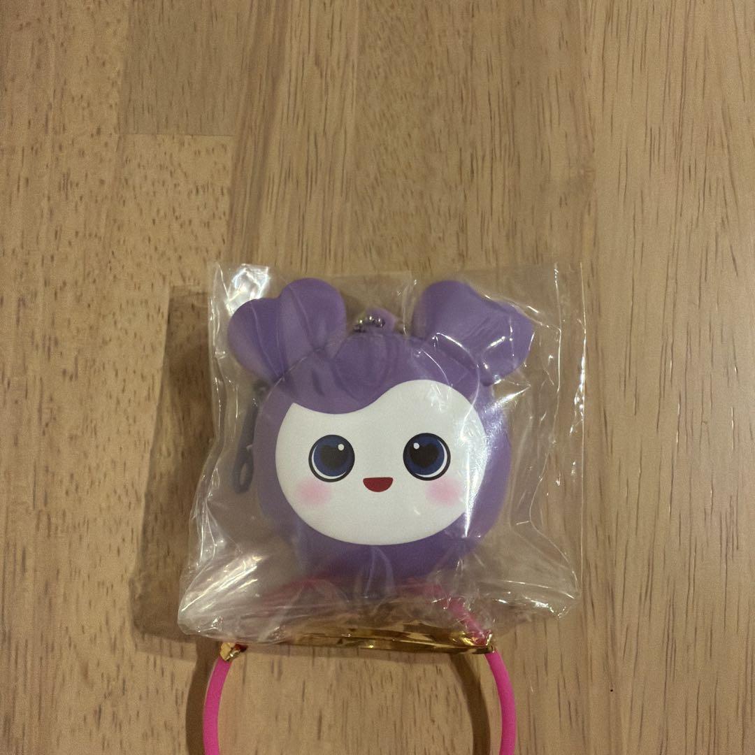 

[USED] TWICE LOVERYS Sana Silicone Mini Wallet Coin Case Gigo