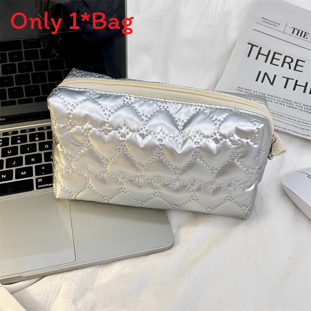 Trendy Heart Pattern Cosmetic Pouch With Butterfly Bow Design For Womens Travel Accessories