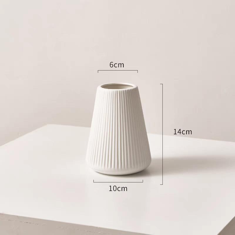 

Ваза Керамическая ваза Европейская классическая ваза Домашняя гостиница Цветочная композиция Модный орнамент Ваза S