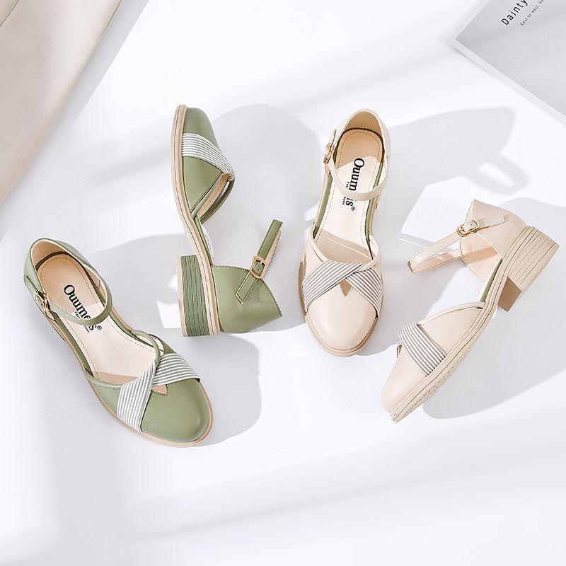 Sandales d'été pour femmes à talons carrés décontractées à talons moyens à bride cheville mode bout rond élégance sandales pour dames style britannique