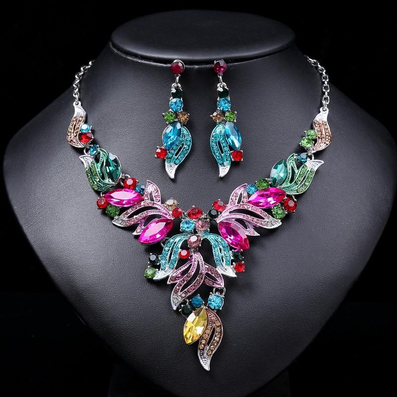 European and American new color painting oil necklace set female exaggerated retro, sweater chain collarbone chain, alloy electroplating
