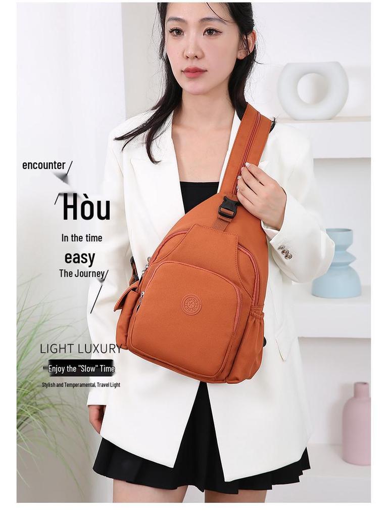 2024 Women's Fashion Water-Repellent Multifunctional Chest Bag