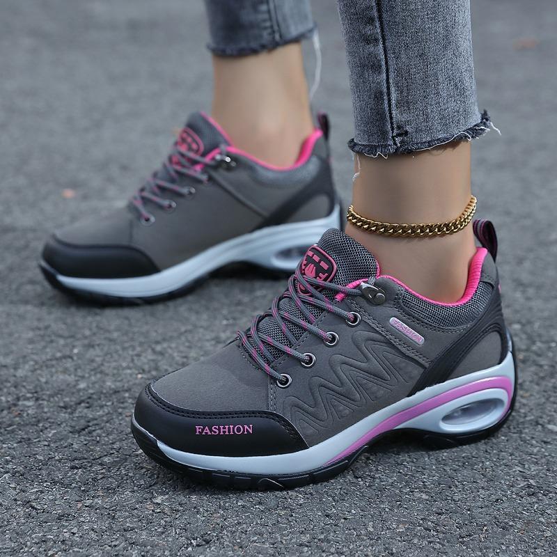 Leather casual sports shoes women's soft sole lightweight medium mother shoes thick sole shows height outdoor travel shoes fashion