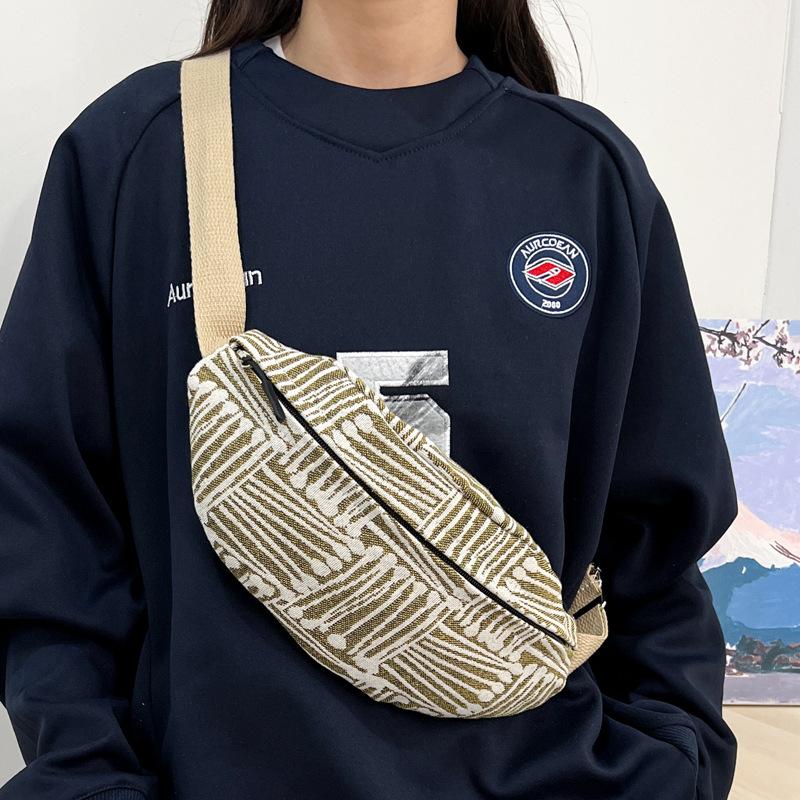 Crossbody shoulder bag fresh, simple and cute sports niche aesthetic casual breast bag