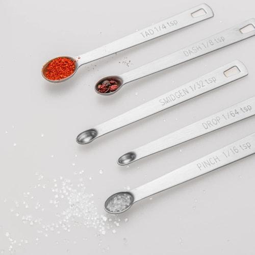 Set of 5 Mini Measuring Spoons, Stainless Steel Small Measuring Spoons, 1/4 Teaspoon, Dash, 1/8 Teaspoon, Pinch, 1/16 Teaspoon, Smidgen, 1/32 Teaspoon