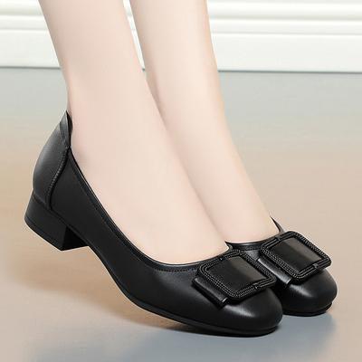 Mode Printemps Nouveau Cuir Souple Semelle Souple Chaussures pour Femmes Talon Bas Confortable Bout Rond Chaussures Décontractées Talon Moyen Chaussures de Travail de Bureau