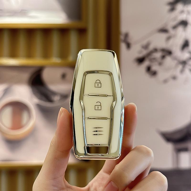 Premium 2023 Mitsubishi Outlander Key Protective Cover with Buckle
