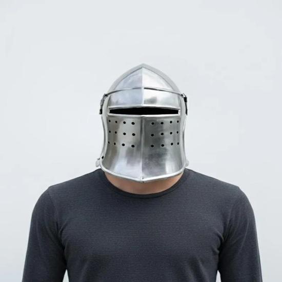 Medieval Knight With Steel Crusader Helmet Gothic Full Face Armor LARP Reenactment Cosplay Helmet Gift