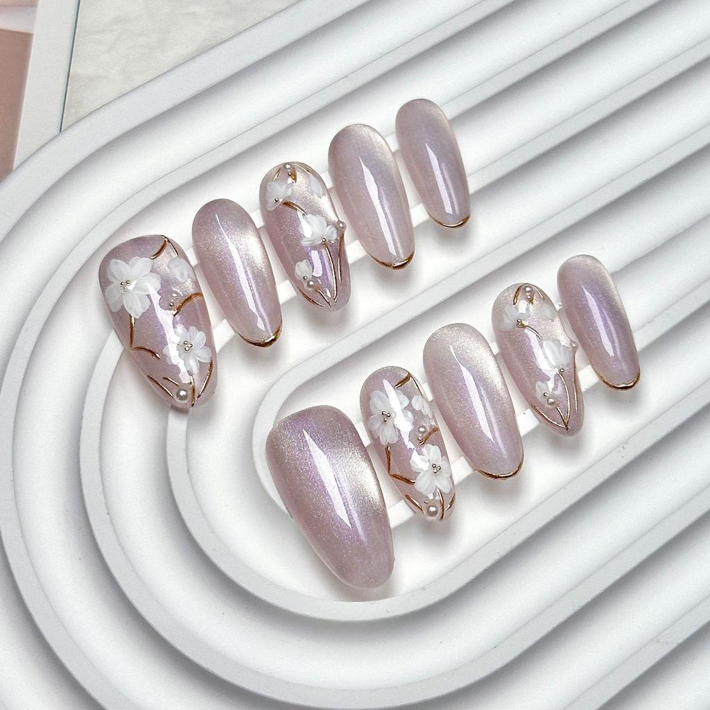 Hand-Painted Cat Eye Medium-Long Oval Nails: High-End Whitening, Wearable, Purely Handmade.