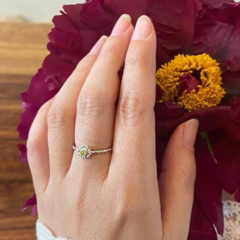 Ollia Natural Rough Diamond Daisy Blossom Silver Ring