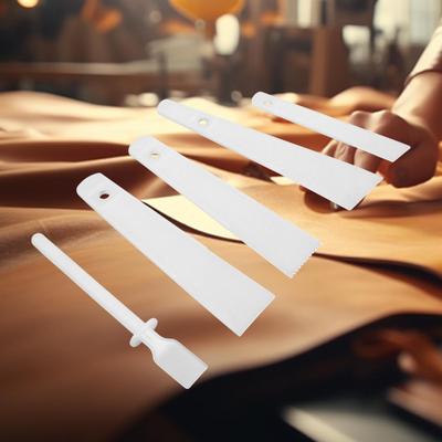 5 Pieces Glue Spreaders Flexible Different Size Applicators Smear Sticks for PU Leather