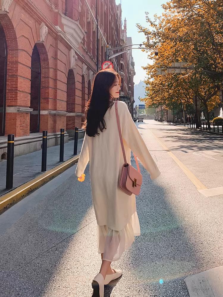 2026 New Women's Knit Long Sleeve Dress: Spring & Autumn French Style Age-Reducing Skirt.