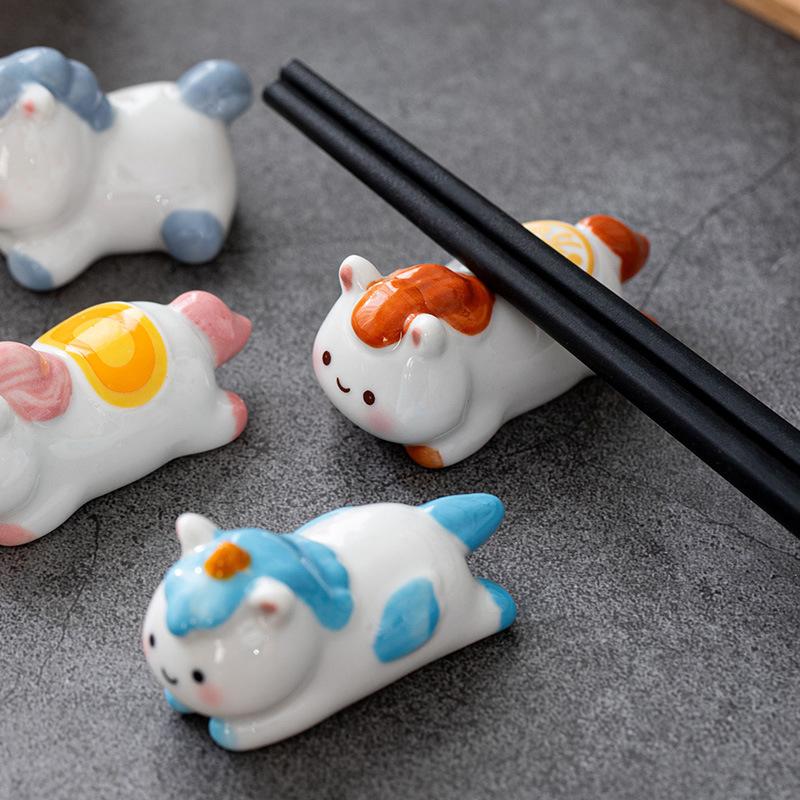 Cute Ceramic Horse Chopstick Rest Rack & Holders Spoon Fork Knife Stand Flatware Organizer Horse Year Ornaments Table Decor