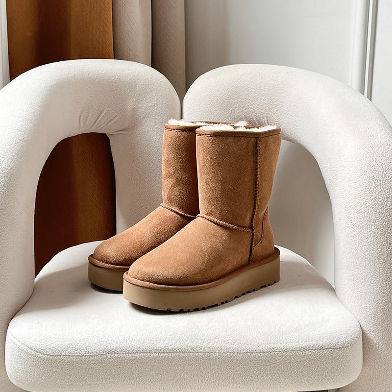 

Зима 2025 Новые Толстая подошва Средняя высота голенища Снежные сапоги Женские Мех Интегрированный Шерсть Овчина Теплые и Плюшевые Женские Хлопковые Ботинки 40