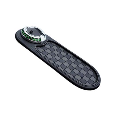 Multifunktionale Auto-Handyhalterung mit Anti-Rutsch-Pad & Nummernschild für Handys Schlüssel Gadgets Auto Armaturenbrettmatte Handyhalter