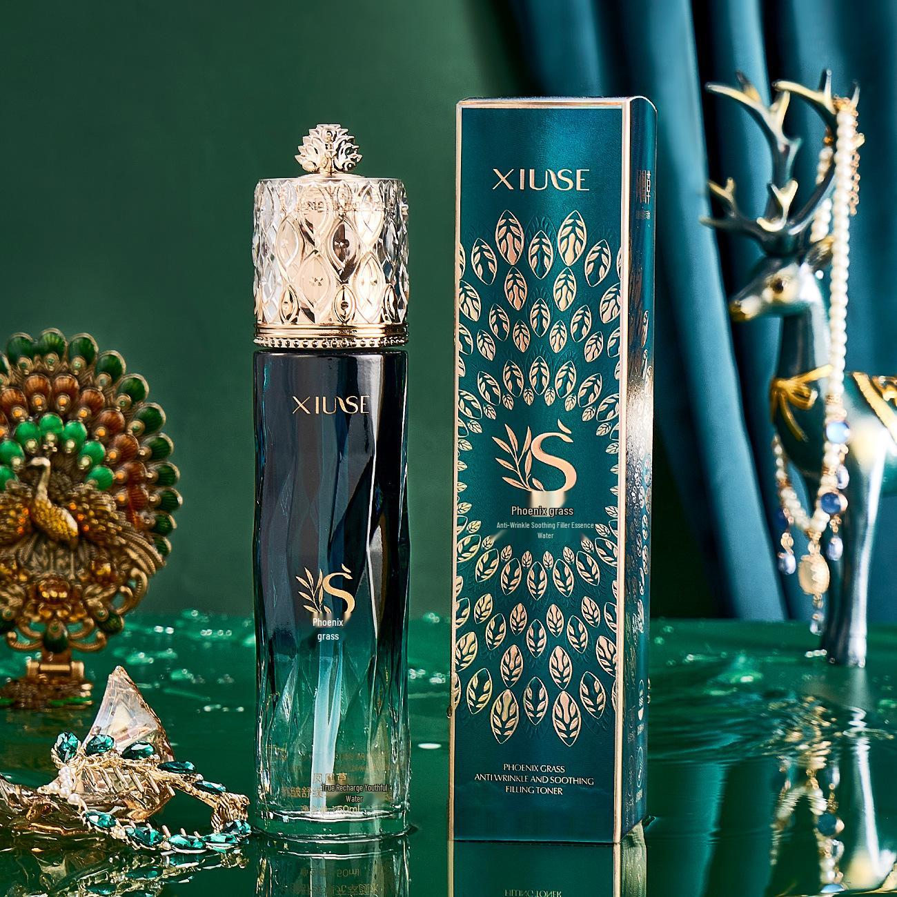 

Увлажняющий и придающий объем набор из шести средств Phoenix Skincare