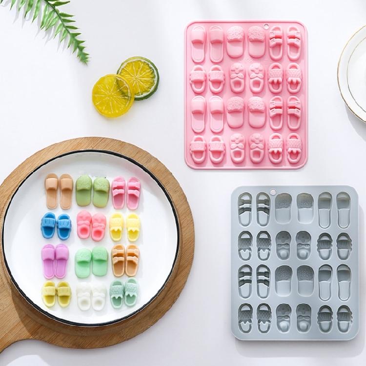 Moule en Silicone pour Loisirs Créatifs à 24 Compartiments Offrant 6 Contours de Pantoufle Distinctifs pour les Passionnés Créatifs