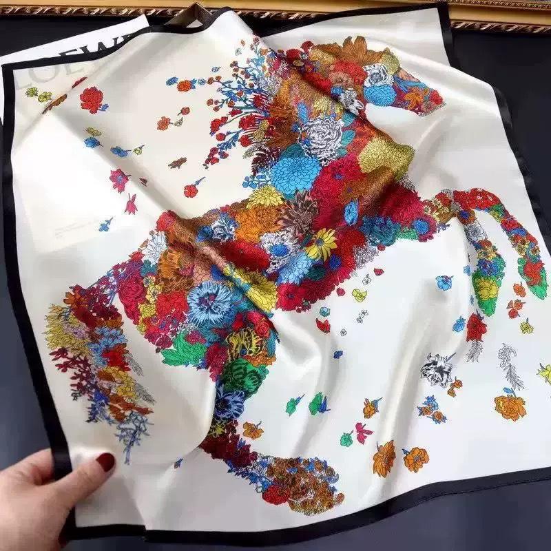 Retro Koreanischer Polka Dot Seiden-Haarknoten: Vielseitiger Damen-Dekorschal für Frühling und Herbst, 70×70 cm.