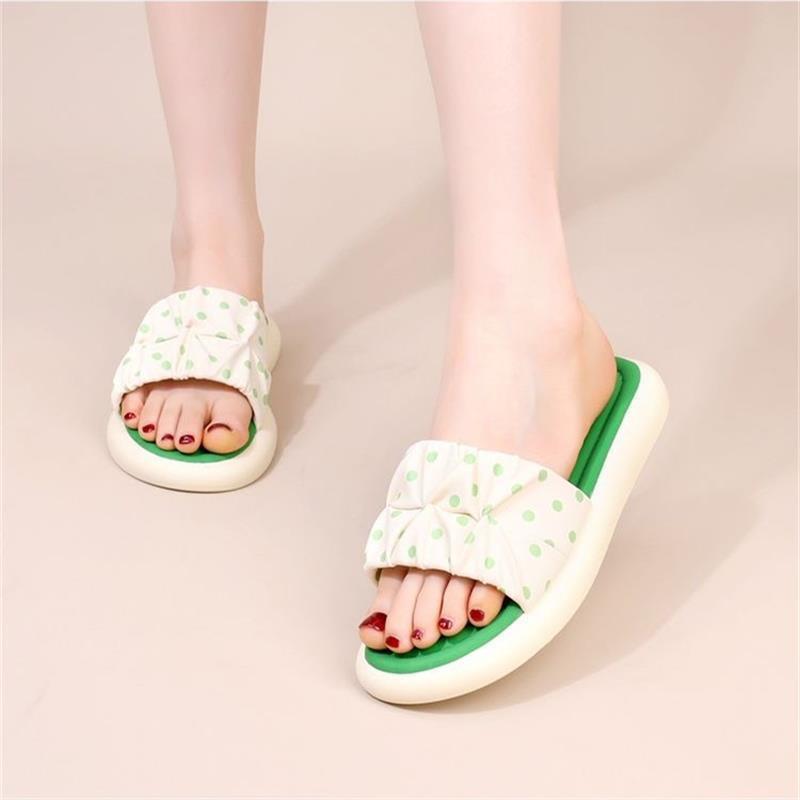 Slippers female summer wear 2025 new fashion fairy style sandals beach versatile non-slip with skirt one-word