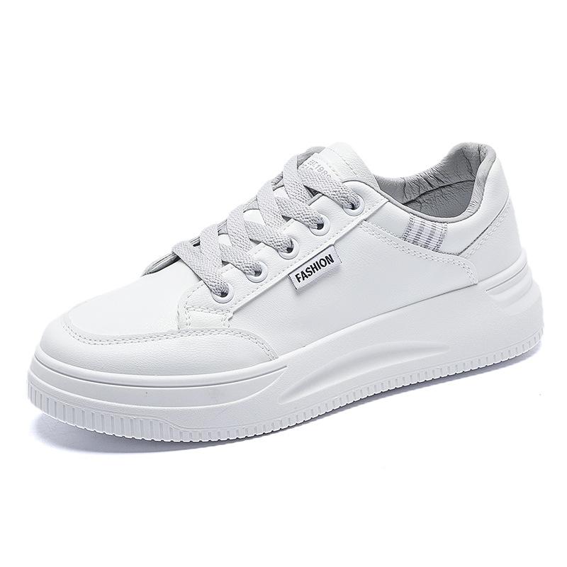 Små vita skor Damversion Tjock sula Vår Nya Läder Ofta Sålda Damskor Studenter Allmatch Casual Skor