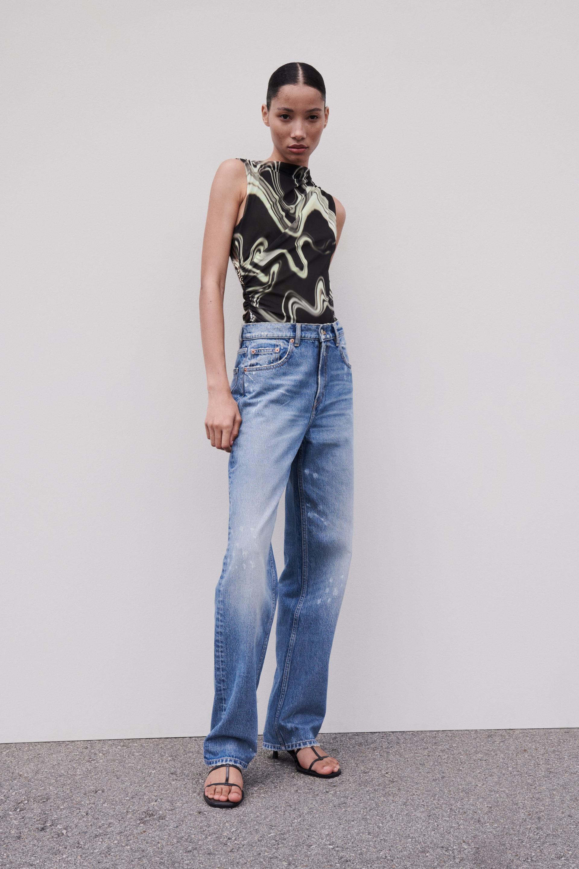 

БОДИ С ПРИНТОМ ТЮЛЯ