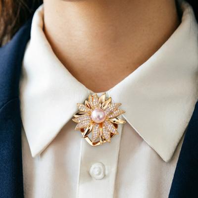 Brosche Anstecknadel Blume Verdrehte Form Funkelnde Strasssteine Imitationsperlen Dekor Schal Schnalle Pullover Kragen Hüte Taschen Mäntel Schals Accessoire