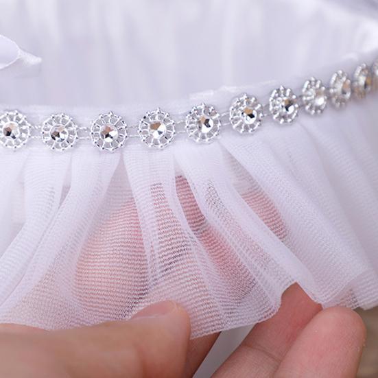 Blomsterkurv Elegant Romantisk Innlagt Rhinestone Mini Hvit Bryllup Brudepike Håndholdt Blonder Blomsterkurv Sceneoppsett Rekvisitt