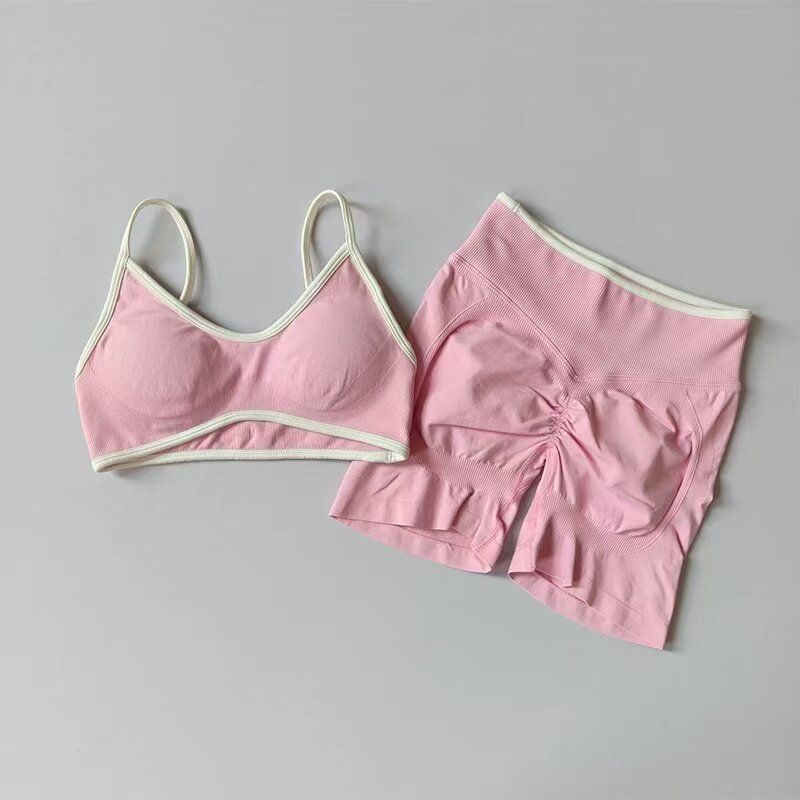 European and American Style Hot Girl Fitness Set with Peach-Shaped Butt Design, Yoga Set for Women with Chest Pads, Sports Bra, High-Waisted Shorts