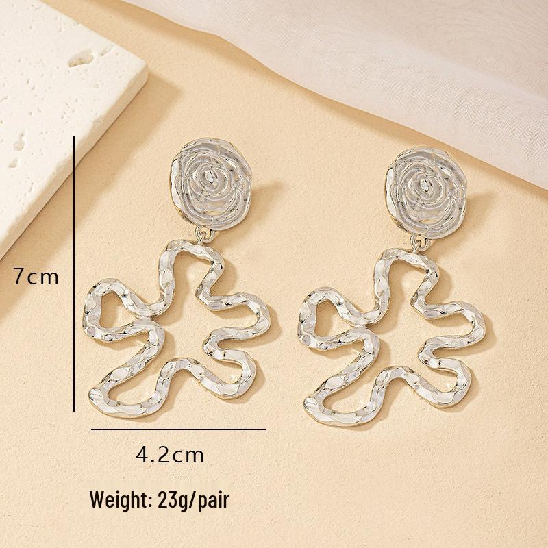 Exaggerated Retro Flower Earrings - Women's Unique Street Style