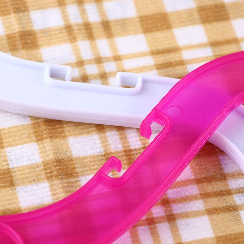 Space Saving Solid Plastic Storage Pet Product Dog Accessories Dog Clothes Hanger Clothing Rack