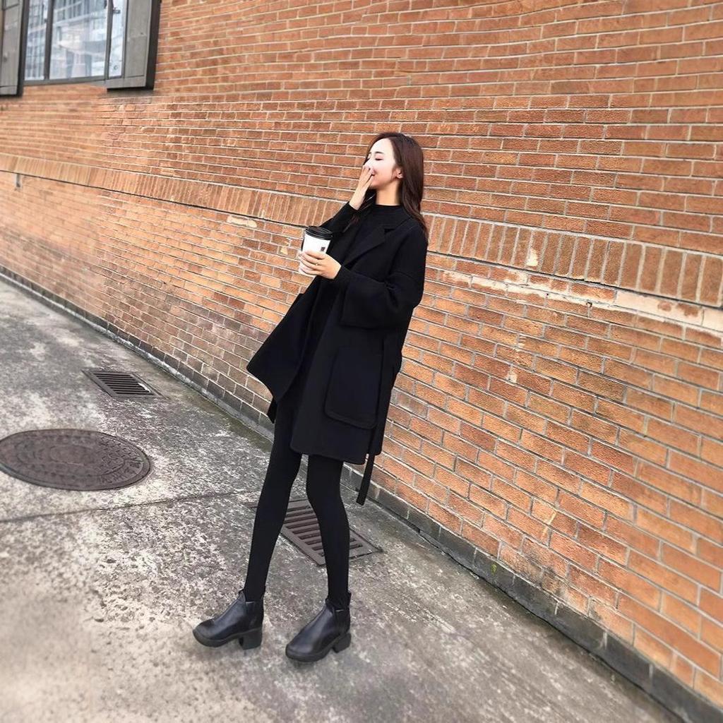 Hepburn Style Women's Loose Mid-Length Wool Coat for Autumn and Winter