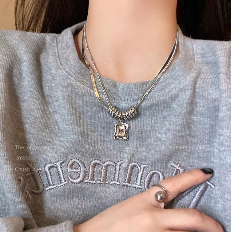 Unisex Strass Kreis Anhänger Halskette - Elegante Leichte Luxus Schlüsselbeinkette