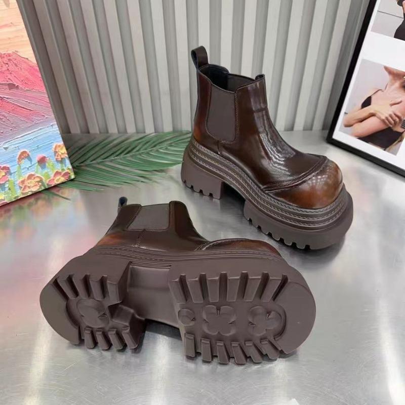 Smoke boots women's autumn and winter comfortable Martin boots Chelsea boots polished round head thick sole heightening muffin short boots