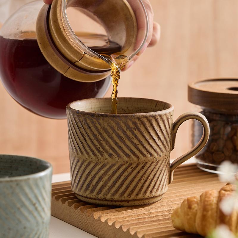 Keramiktasse Kaffeetasse Japanische Retro-Tasse Paar-Tasse Haushalt Kreative Kaffeetasse Handgebrühte Kaffeetasse Hängeohr-Tasse