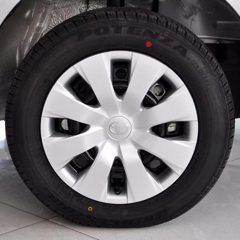 Kompatybilne z nowymi i starymi 15-calowymi kołpakami Toyota Corolla: stal, plastik i osłony opon.