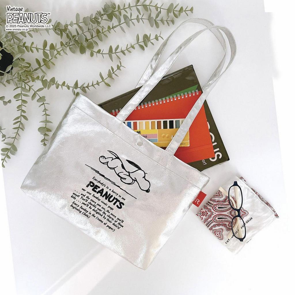 Rootote Snoopy Embroidered Horizontal Shoulder Tote Bag, Lightweight, IP A4 Size, Archacle Wide, Metallic, Peanuts-0Q 8445 (01 Black)