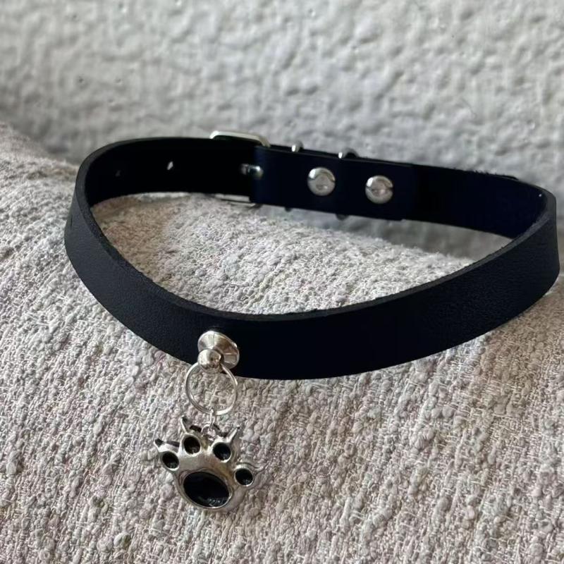 Hip Hop Black Leather Rivets Cat Claw Necklace For Women Dark Spicy Girls Chokers Trend Cool Gothic Jewelry Accessories