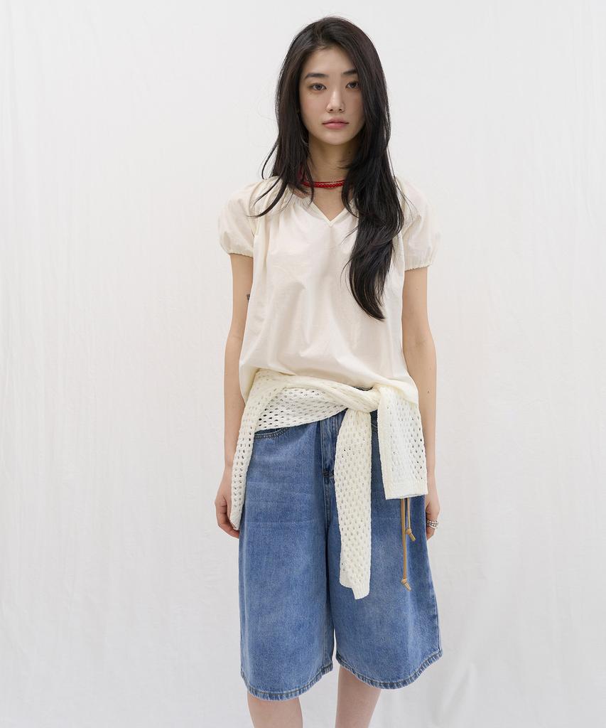 Julliapepe Amy Shirring Puff Blouse (Cream)