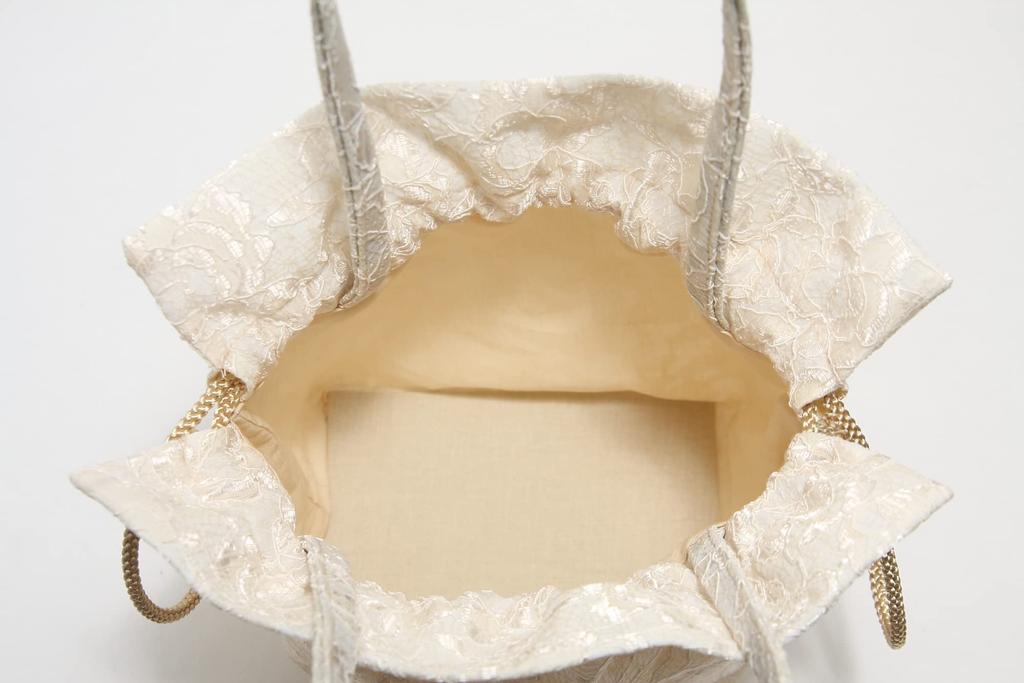 [Hasegawa] Lace Drawstring Bag with Handle, Suitable for Japanese Clothing, Kimono, and Yukata, Made In Japan (beige)