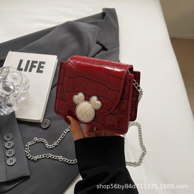 Popularna w tym roku mała torebka damska 2025 nowa moda wszechstronna torebka listonoszka na łańcuszku super ogień mini kwadratowa torebka