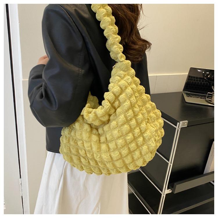 Wrinkled Design Embroidered Plaid Shoulder Bag Underarm Bag Simple Large Capacity Quilted Tote Bag for Women