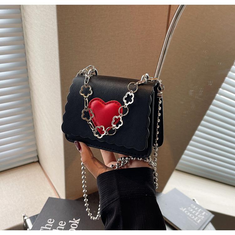 

Сумка Женская 2025 Новая Сумка-Кроссбоди Цепочка Текстура Нишевый Дизайн Любовь Черный Милая Крутая Мини-Сумка чёрный