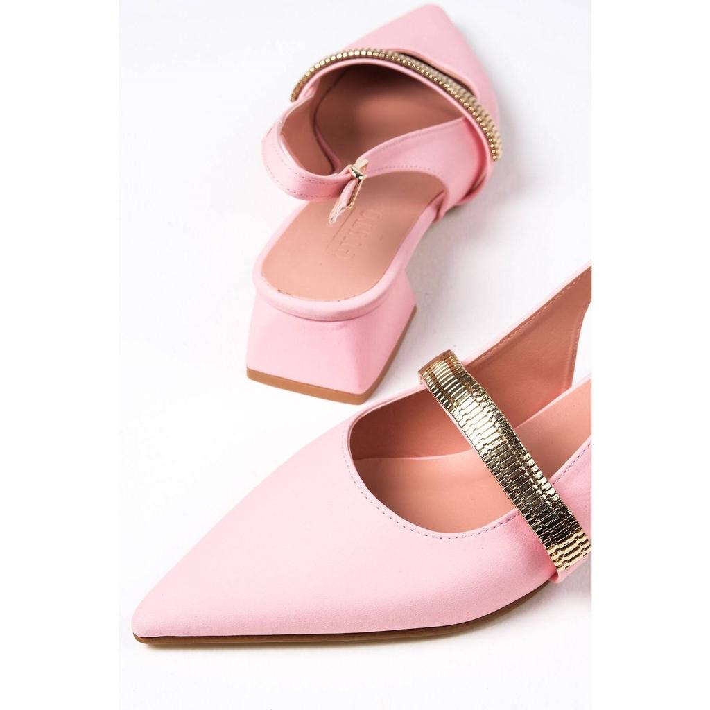 Chaussures à talons courts en tissu satiné mat rose clair élégant pour femmes