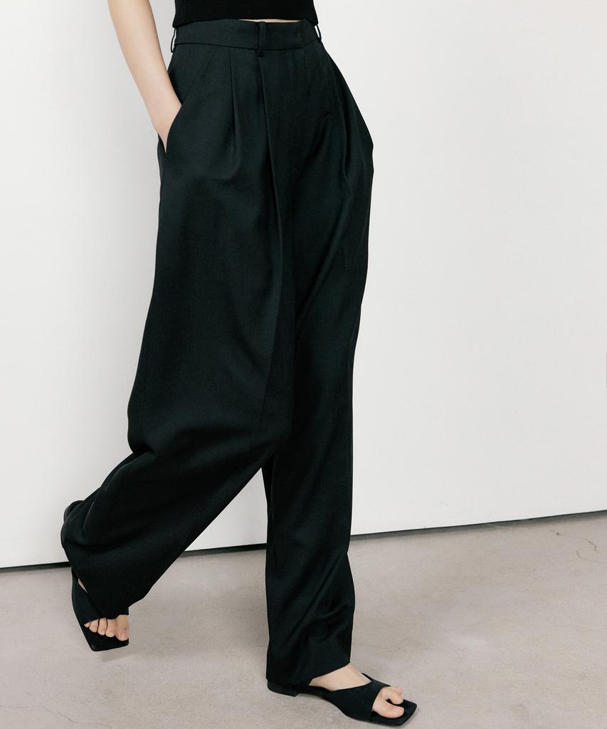 OCTETTE Two Tuck Trouser_2Color