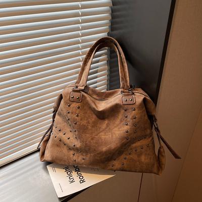 The Large-capacity Rivet Commuter Tote Bag Is A Popular, Casual and Versatile Single-shoulder Underarm Women's Bag
